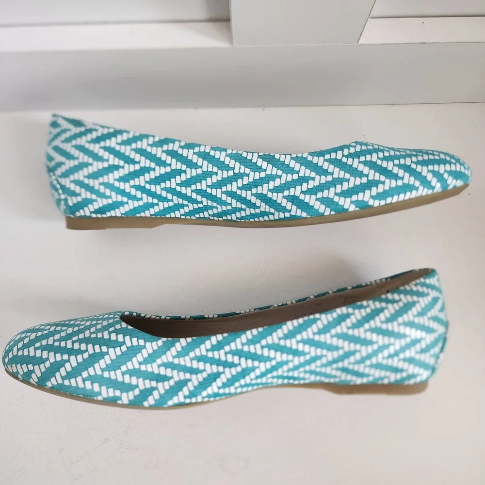 SAS‎ Womens 7.5 Lacey Teal White Chevron Geometric Ballet Flats - $245 MSRP